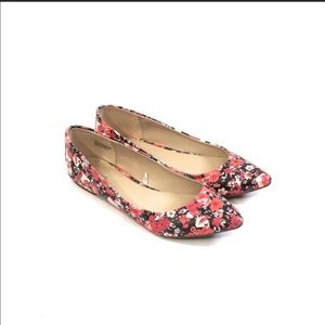 EXPRESS FLORAL FLATS